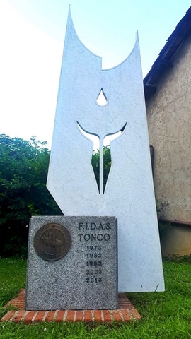 Monumento alla Fidas - gruppo di Tonco